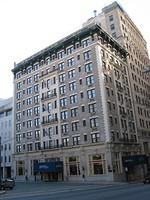 014commonwealth hotel1