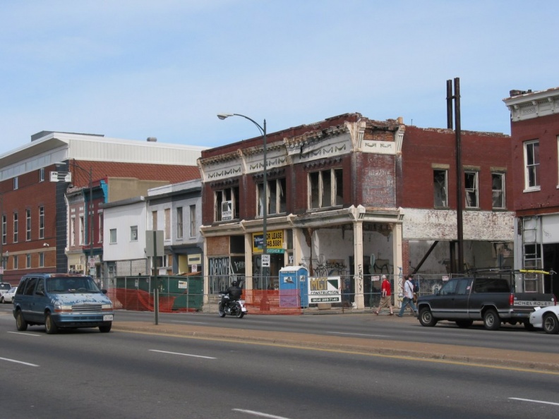 091_03_05_w_broad02.jpg