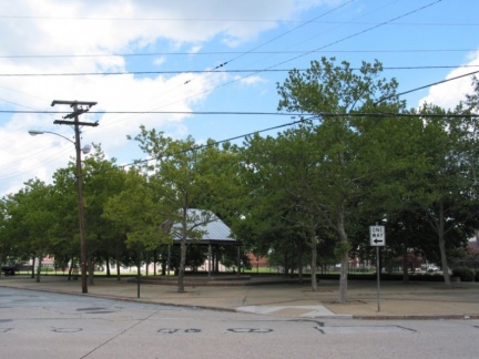 049nw12 brook rd059